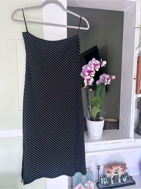 Y2K Aphrodite Strapless Black Dress with White Pinstripes